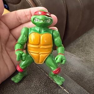 TMNT - VTG 1988 Teenage Mutant Ninja Turtles Raphael Action Figure 4”